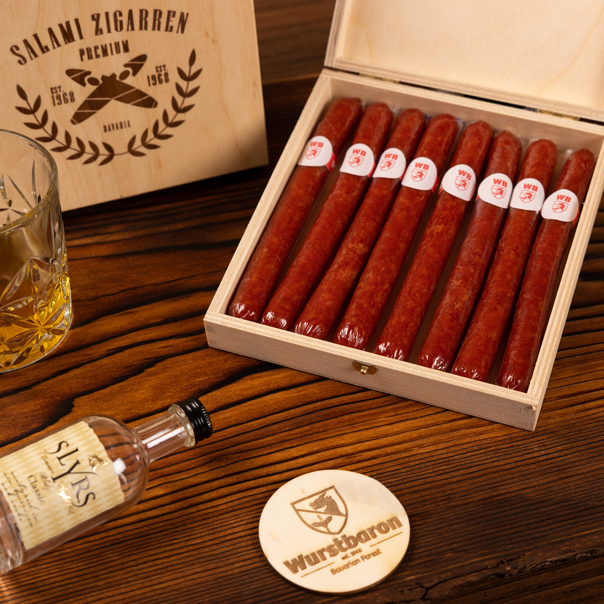 Personaliserte Wurst-Zigarre aus Salami in hochwertiger Holz-Geschenk-Box